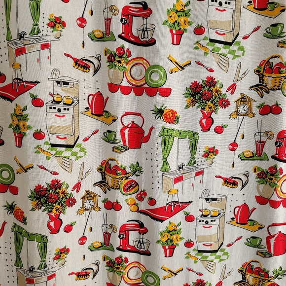 Two "retro" patterned curtains - Picture 2 of 2